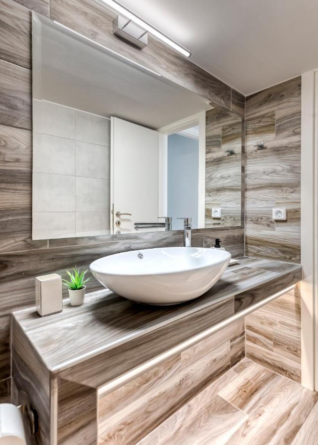 Brand New Apartment In The Heart Of The City أثينا المظهر الخارجي الصورة